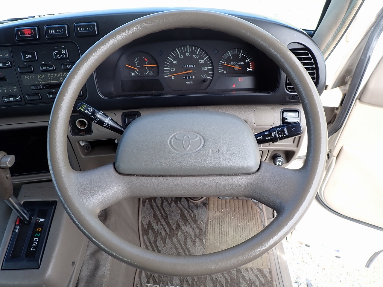 TOYOTA Coaster