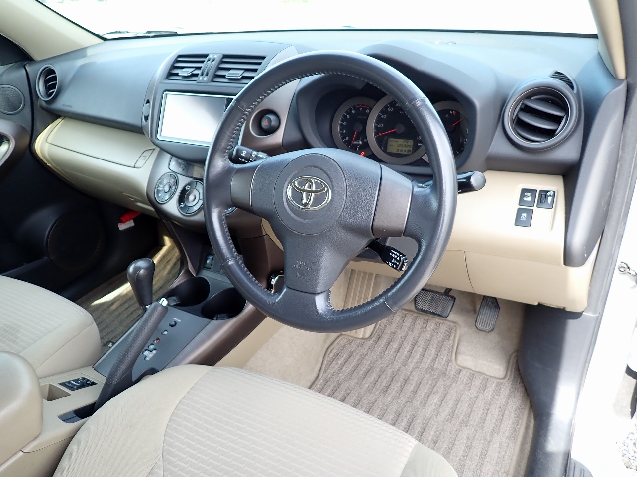 TOYOTA Vanguard