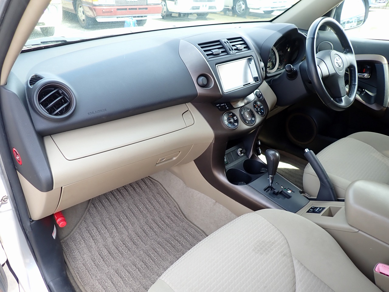 TOYOTA Vanguard