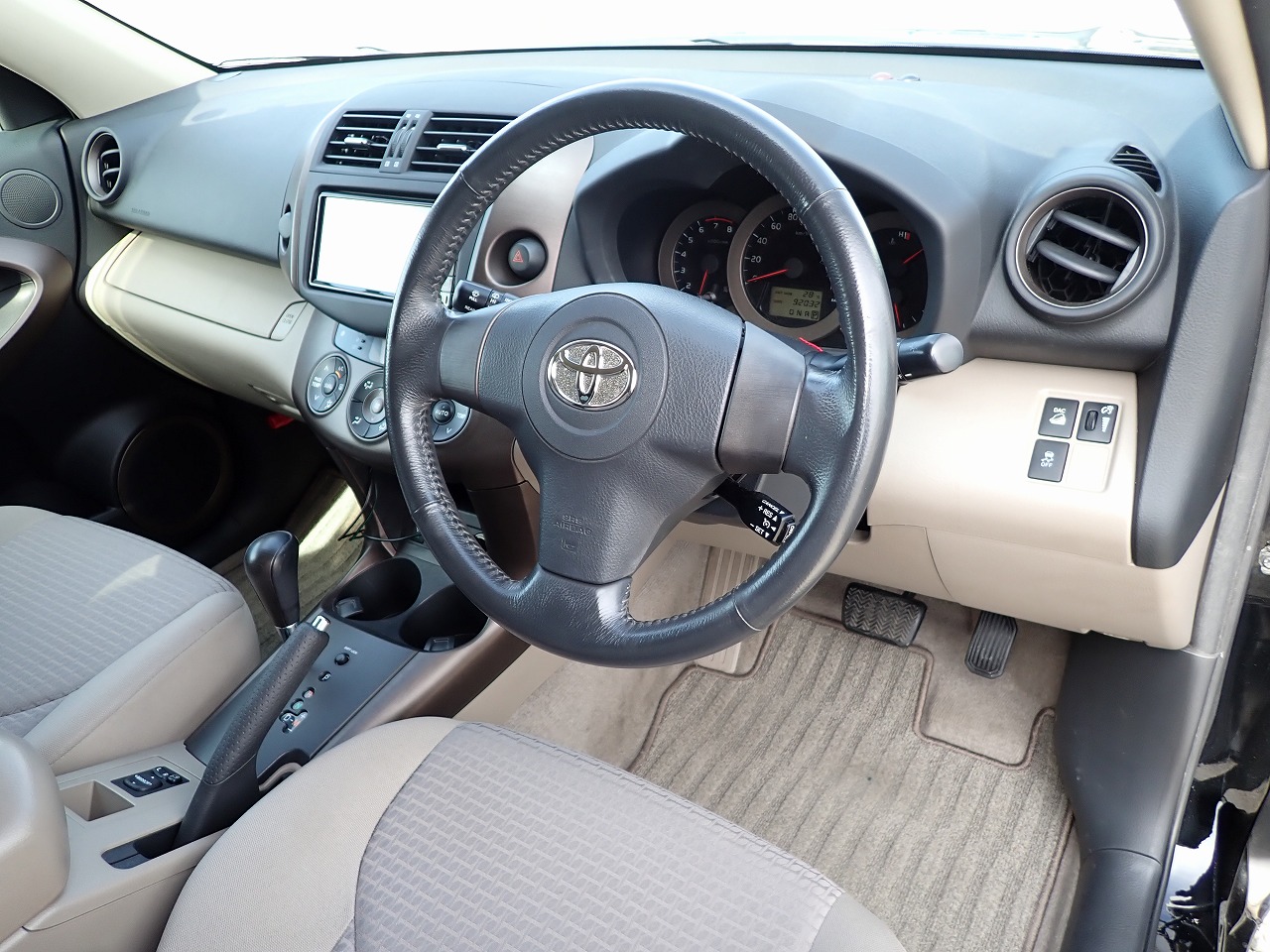 TOYOTA Vanguard