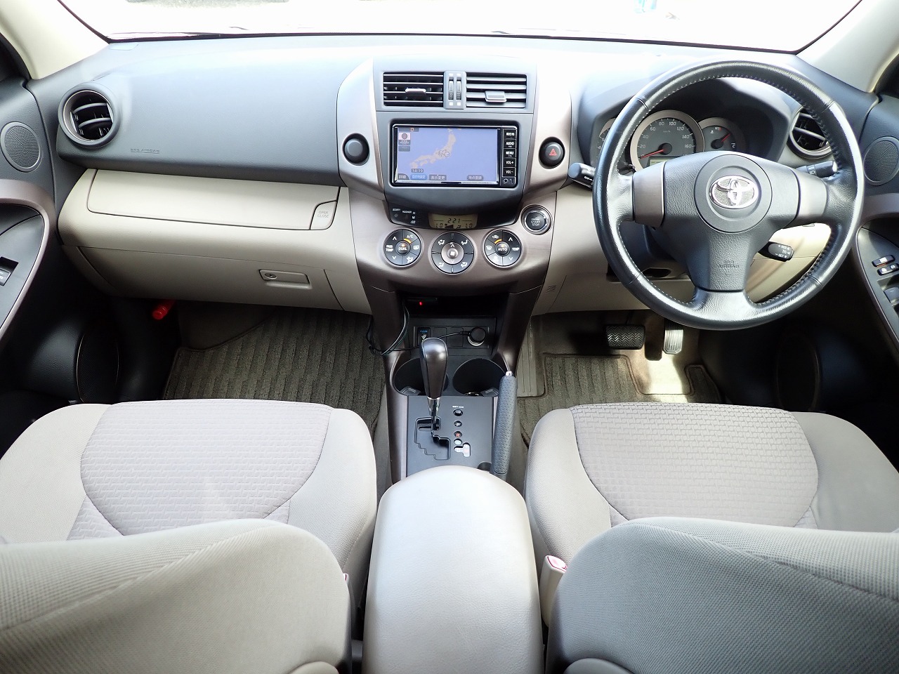 TOYOTA Vanguard
