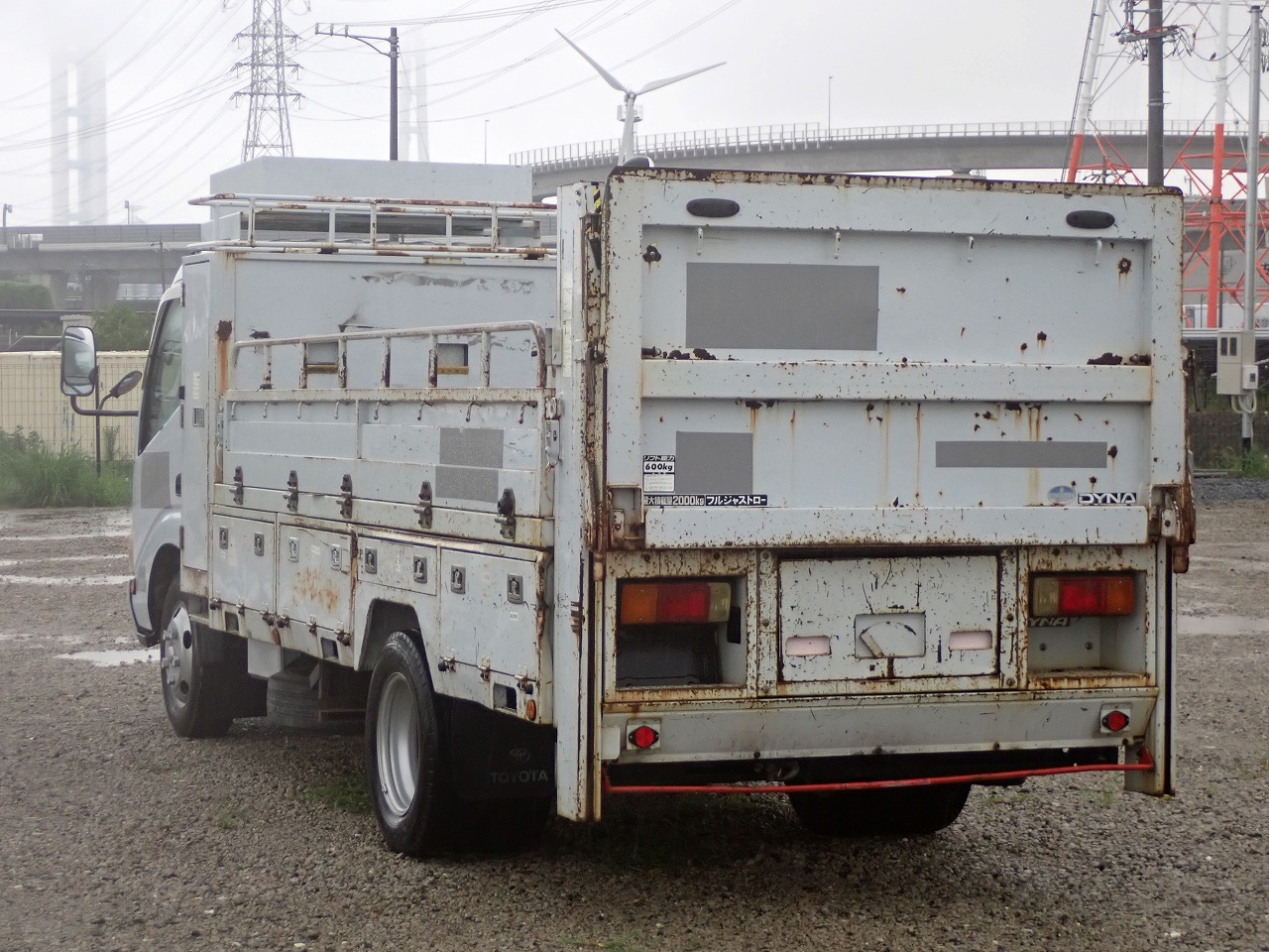TOYOTA Dyna Truck