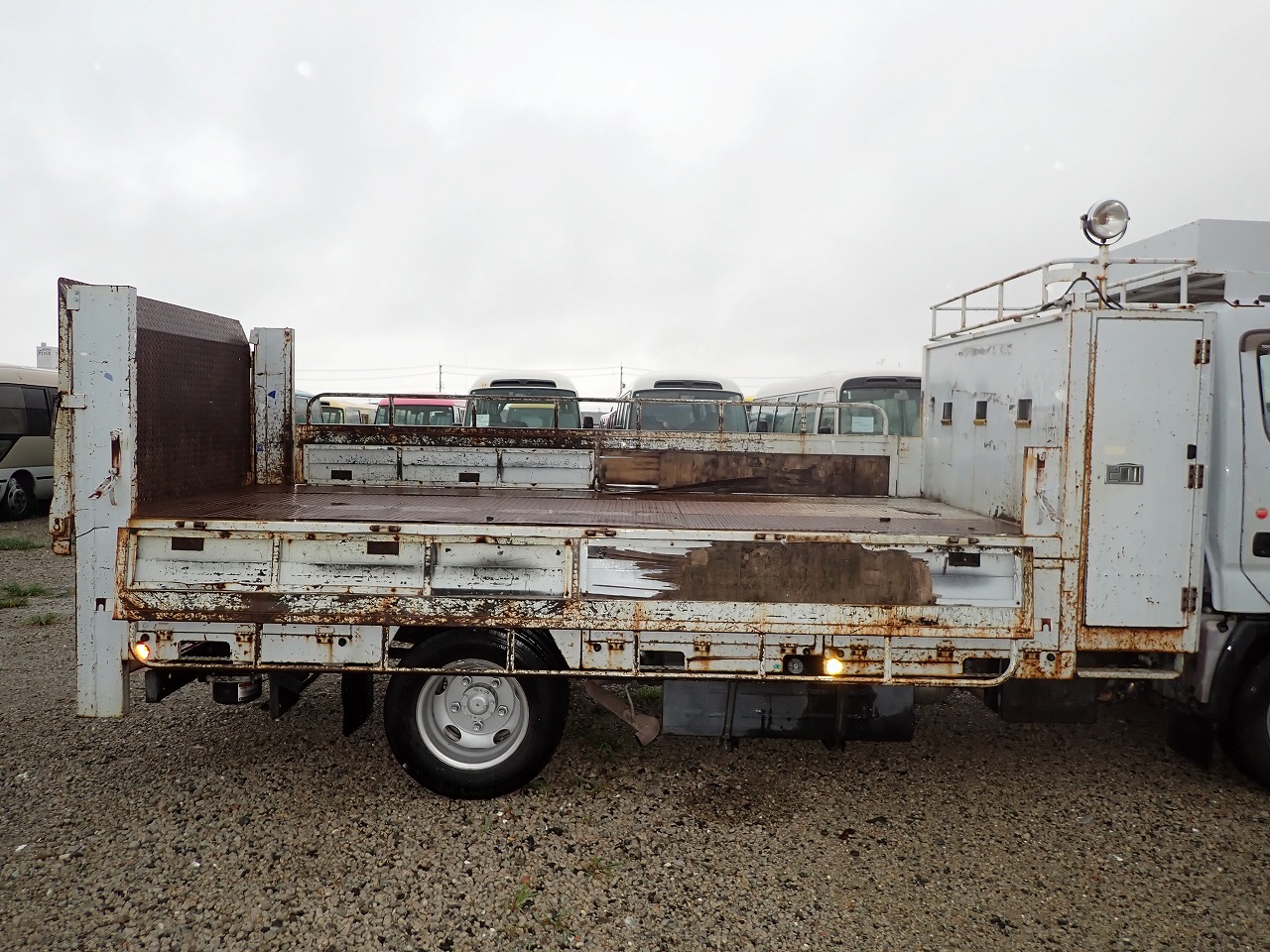 TOYOTA Dyna Truck