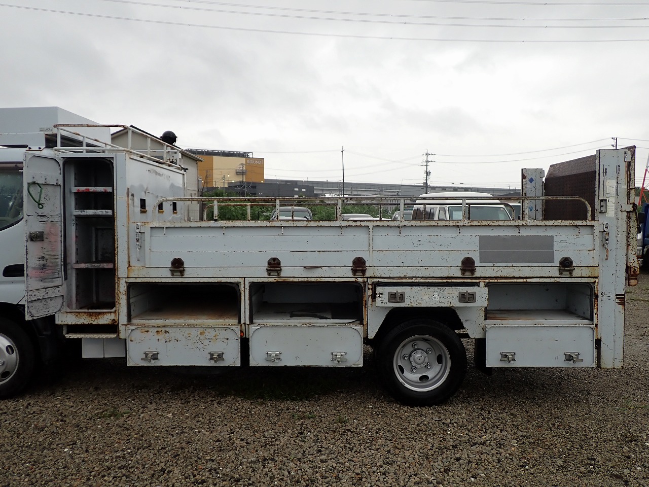 TOYOTA Dyna Truck