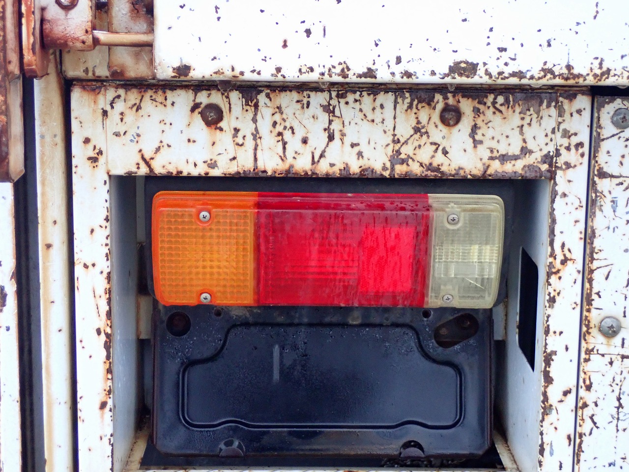 TOYOTA Dyna Truck