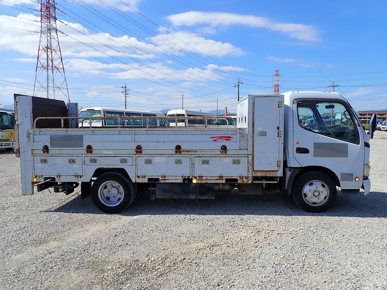 TOYOTA Dyna Truck