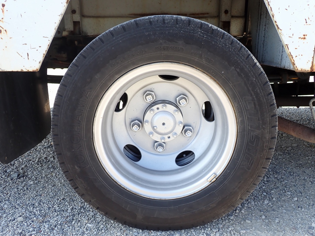 TOYOTA Dyna Truck