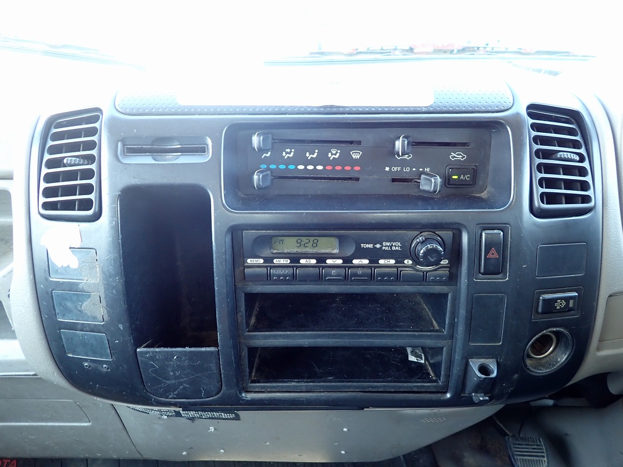 TOYOTA Dyna Truck