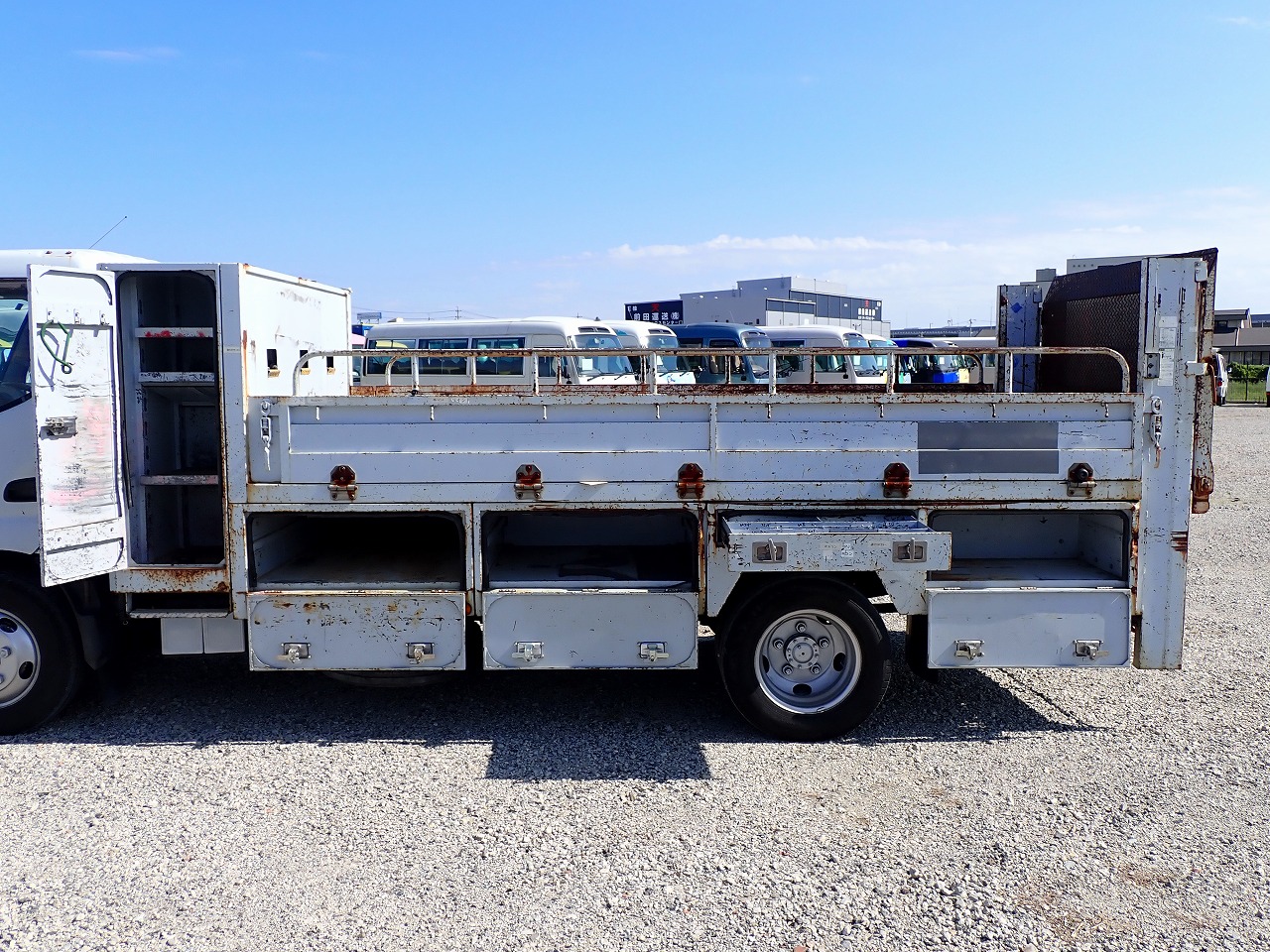TOYOTA Dyna Truck