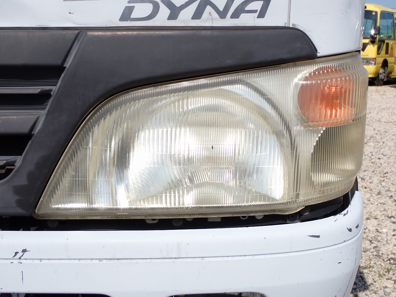 TOYOTA Dyna Truck