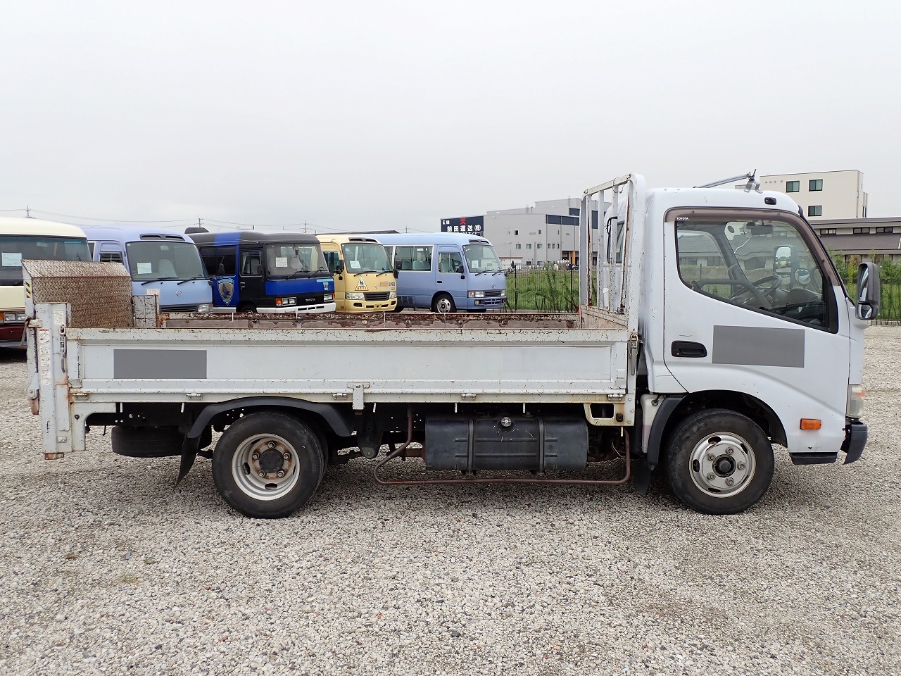 TOYOTA Dyna Truck