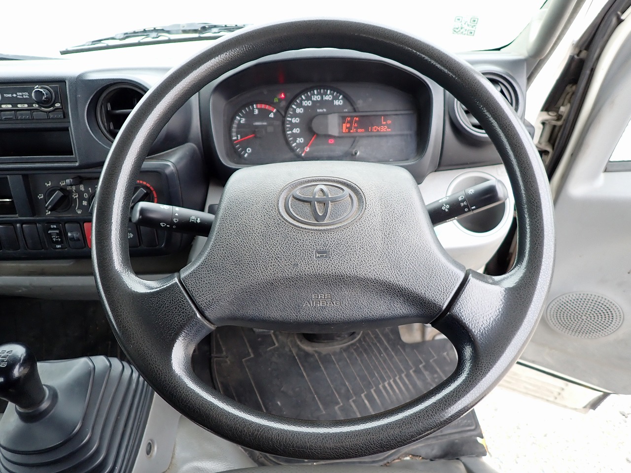 TOYOTA Dyna Truck