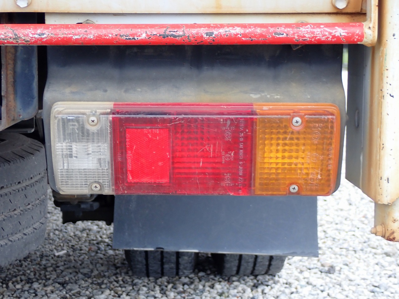 TOYOTA Dyna Truck