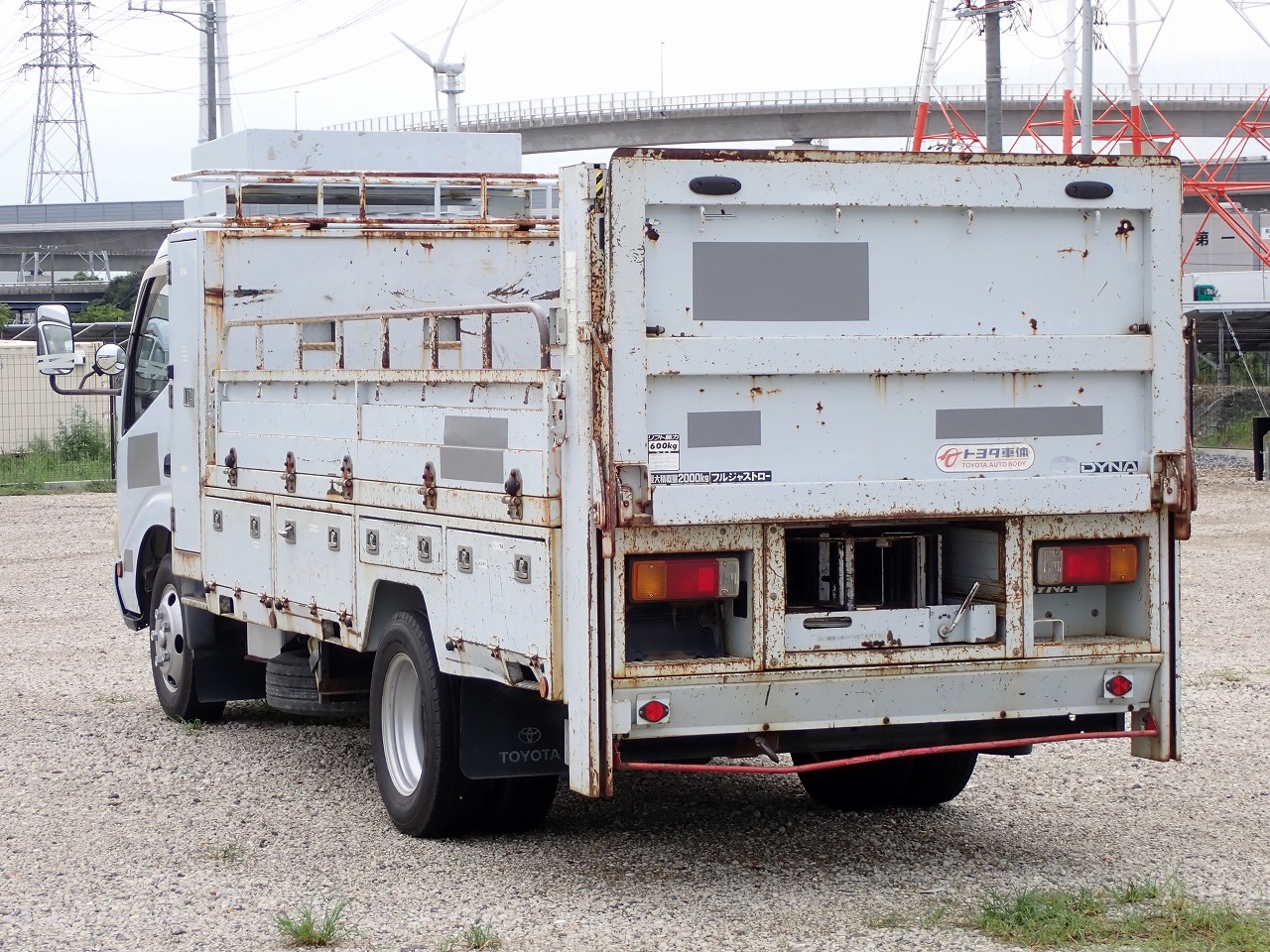 TOYOTA Dyna Truck