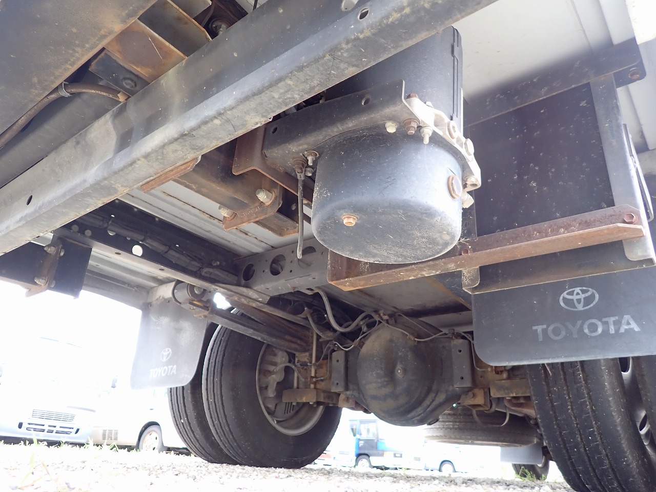 TOYOTA Dyna Truck