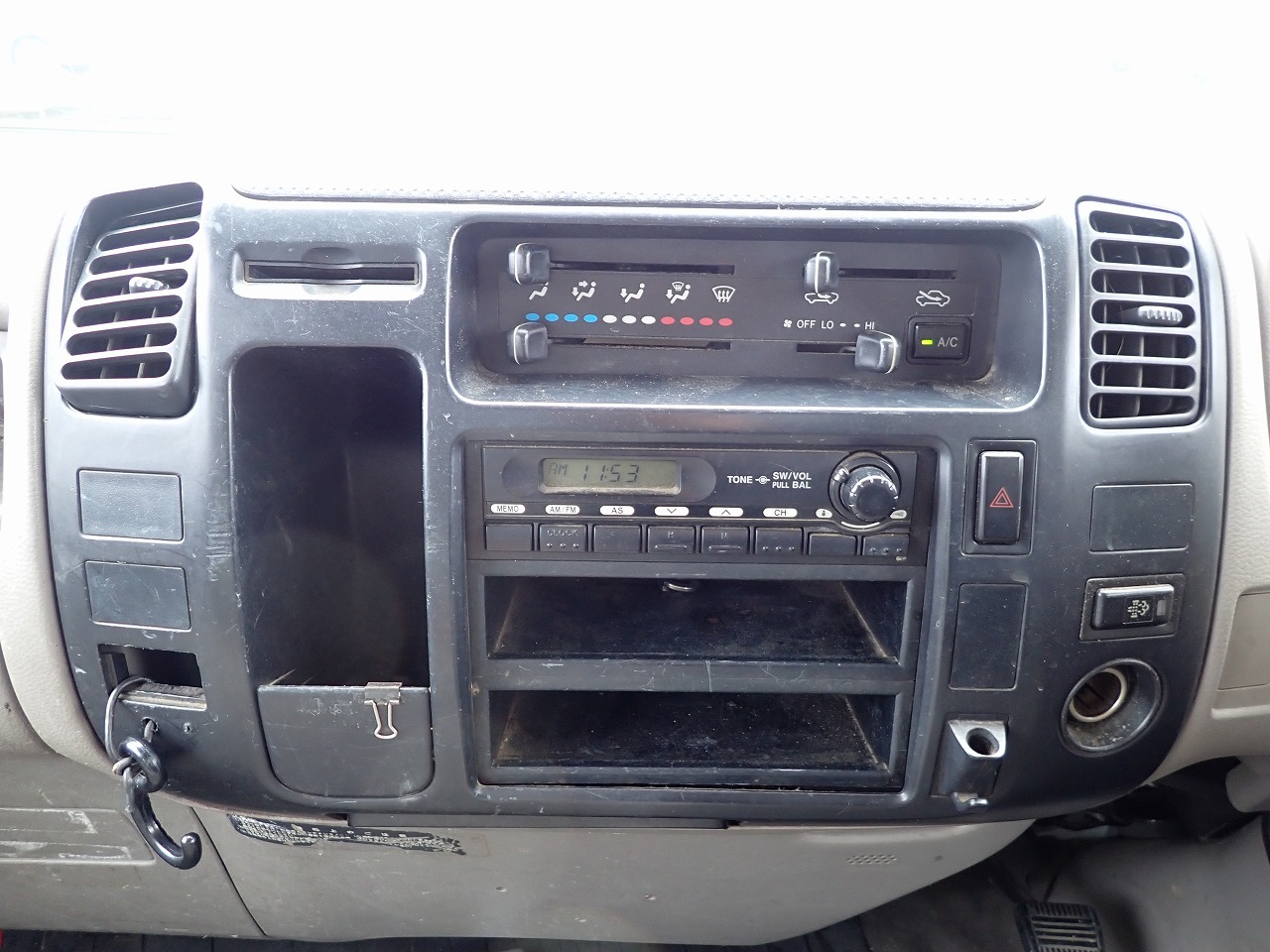 TOYOTA Dyna Truck