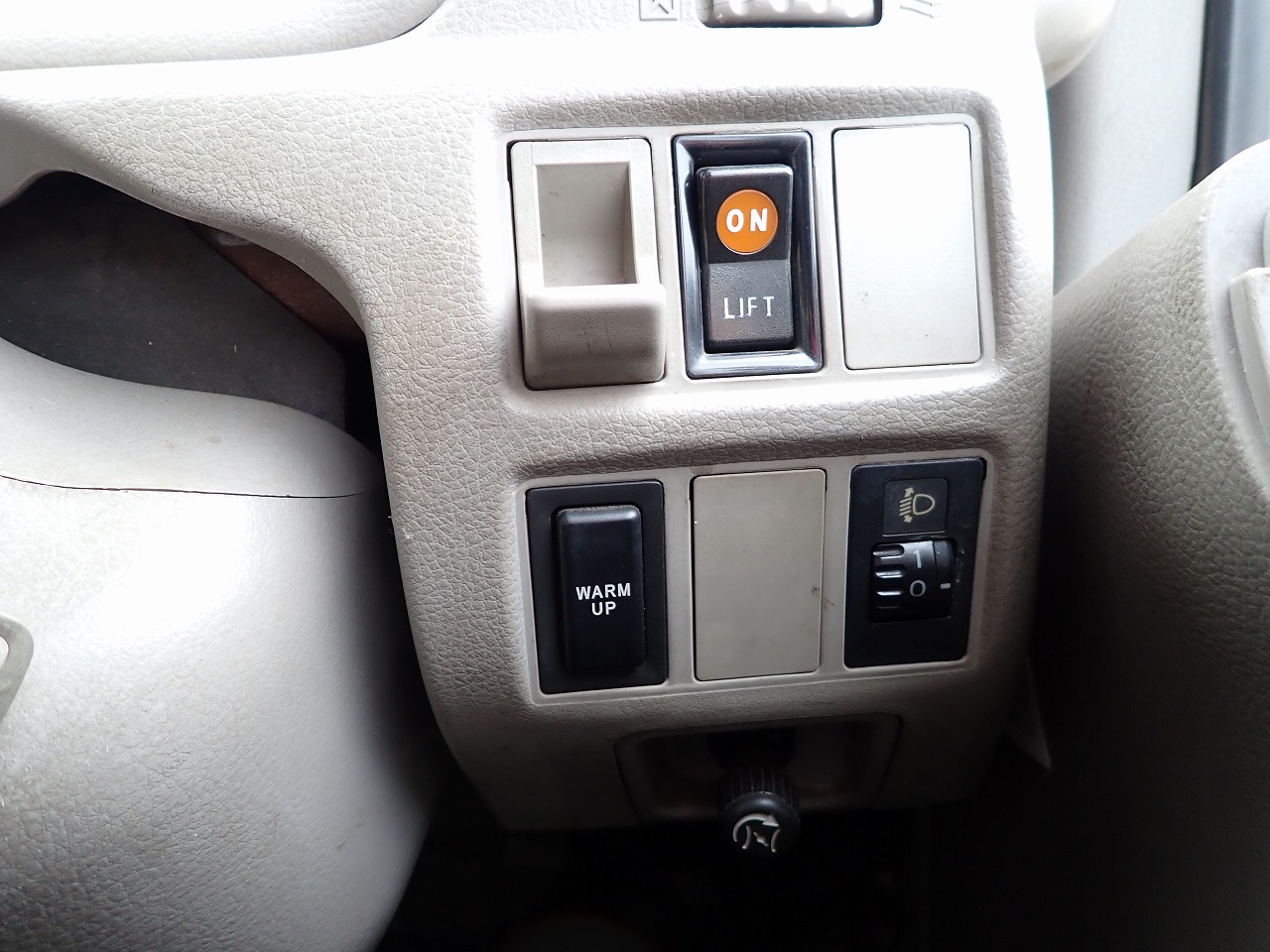 TOYOTA Dyna Truck