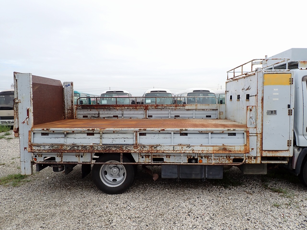 TOYOTA Dyna Truck