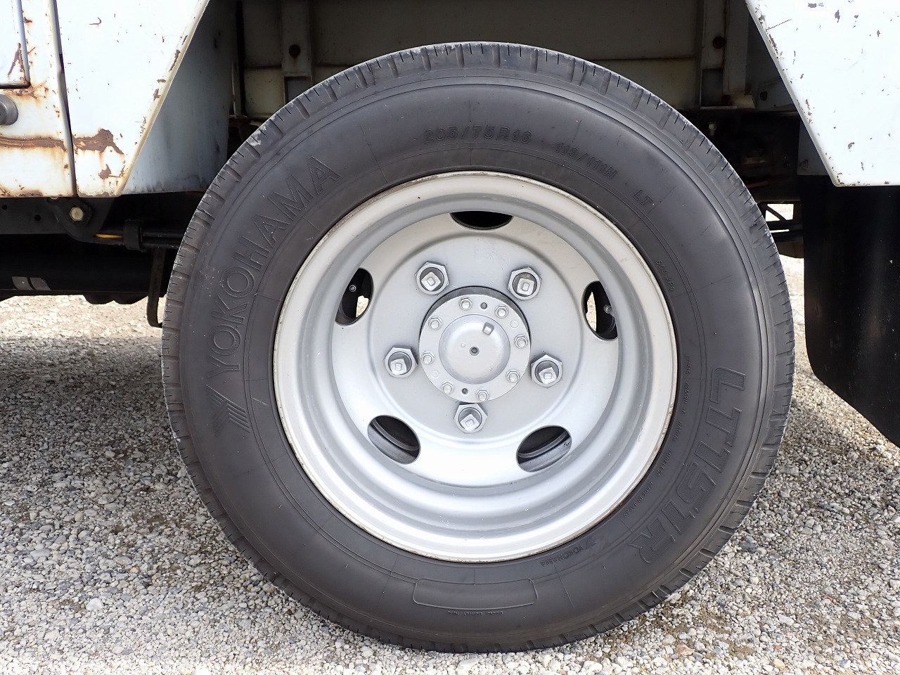 TOYOTA Dyna Truck