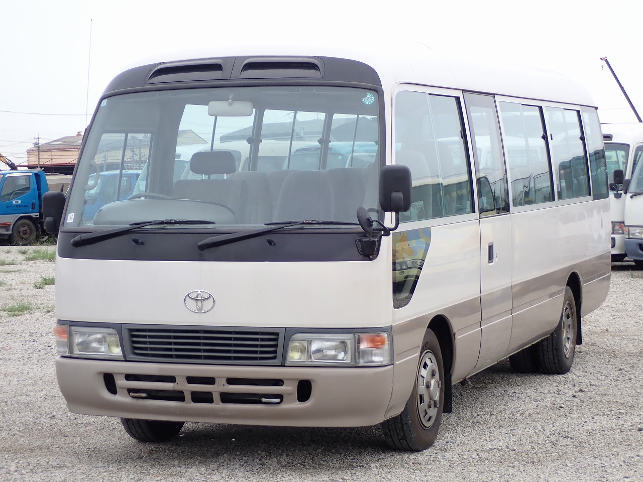 TOYOTA Coaster
