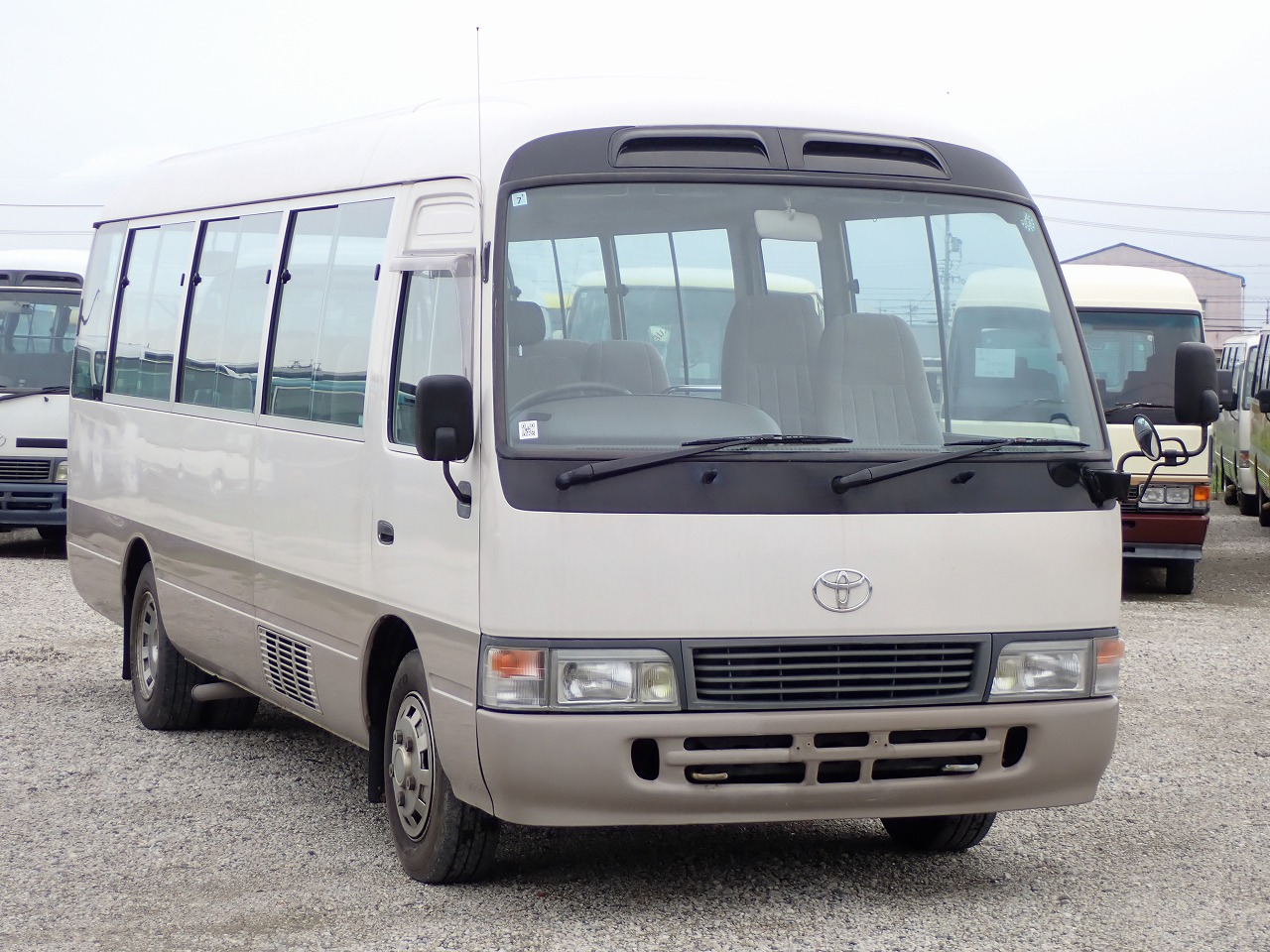 TOYOTA Coaster
