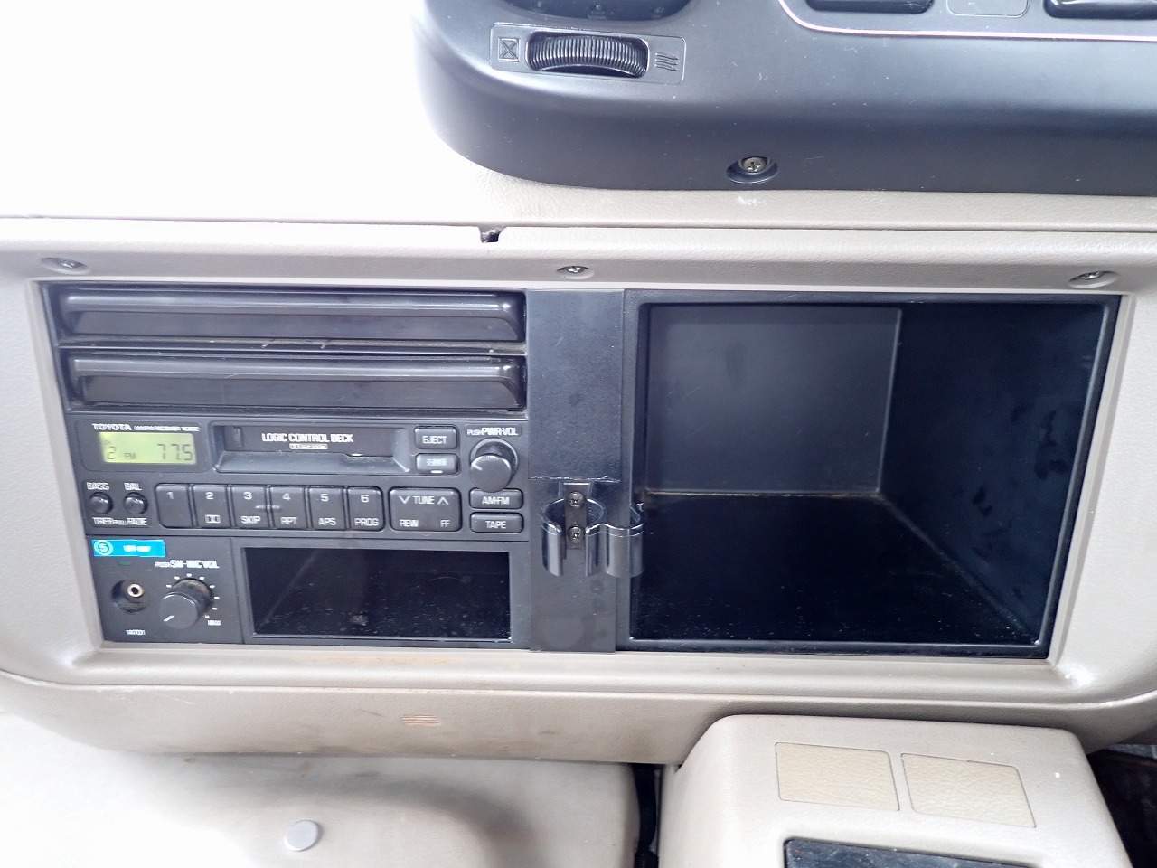 TOYOTA Coaster