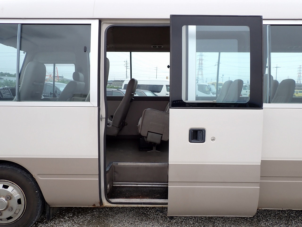 TOYOTA Coaster