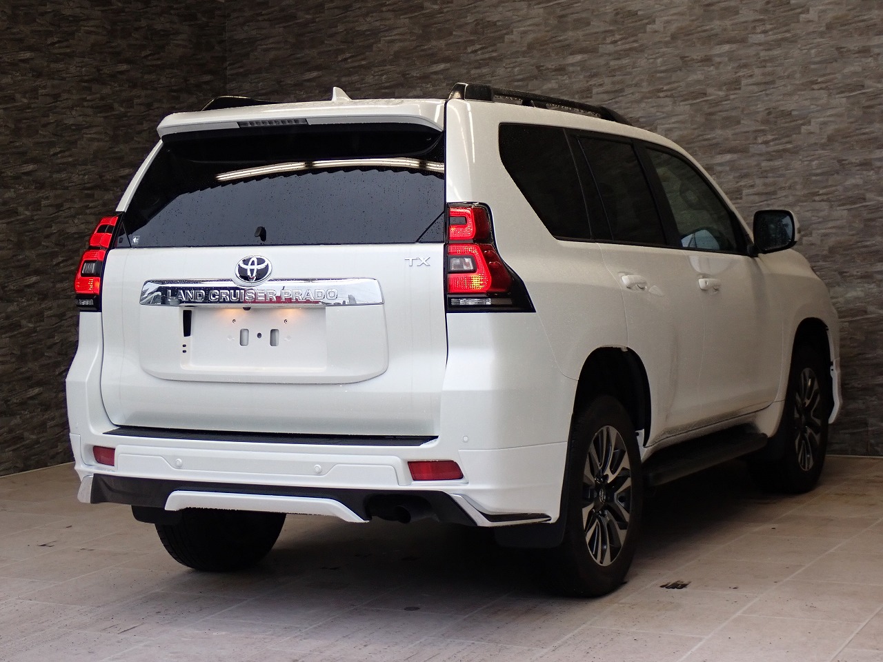 TOYOTA Land Cruiser Prado