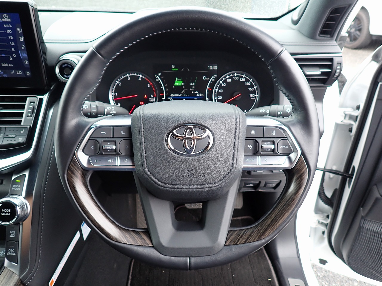 TOYOTA Land Cruiser