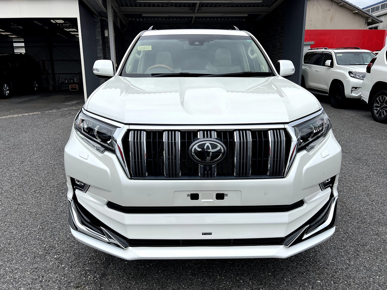 TOYOTA Land Cruiser Prado