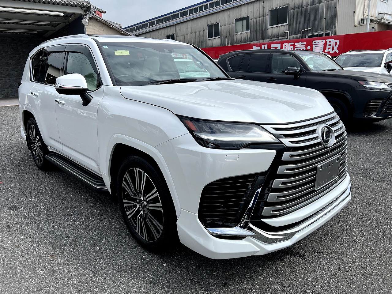 LEXUS LX 600