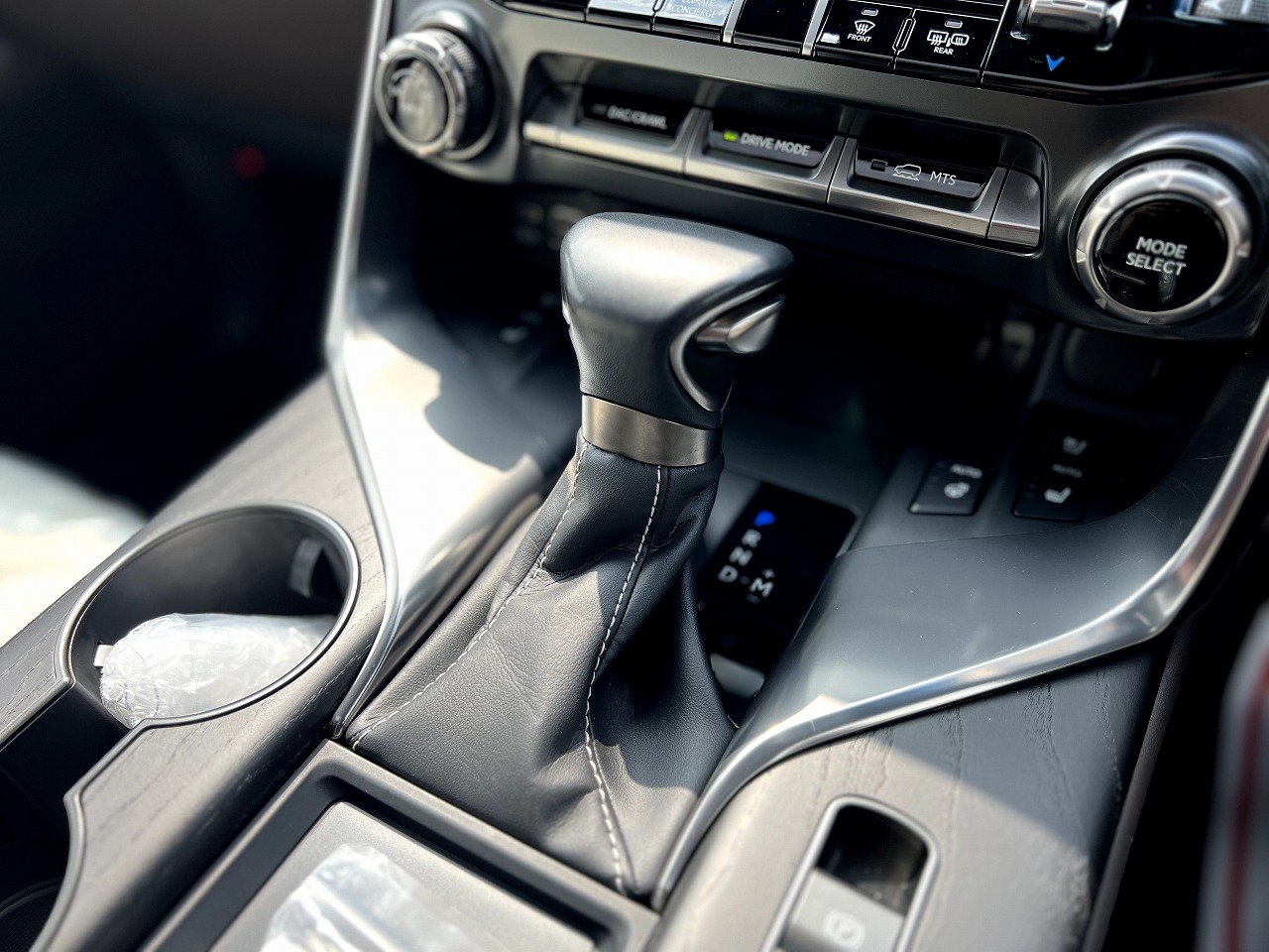 LEXUS LX 600