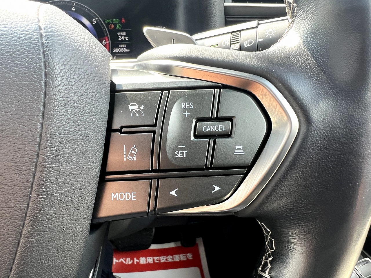 LEXUS LX 600