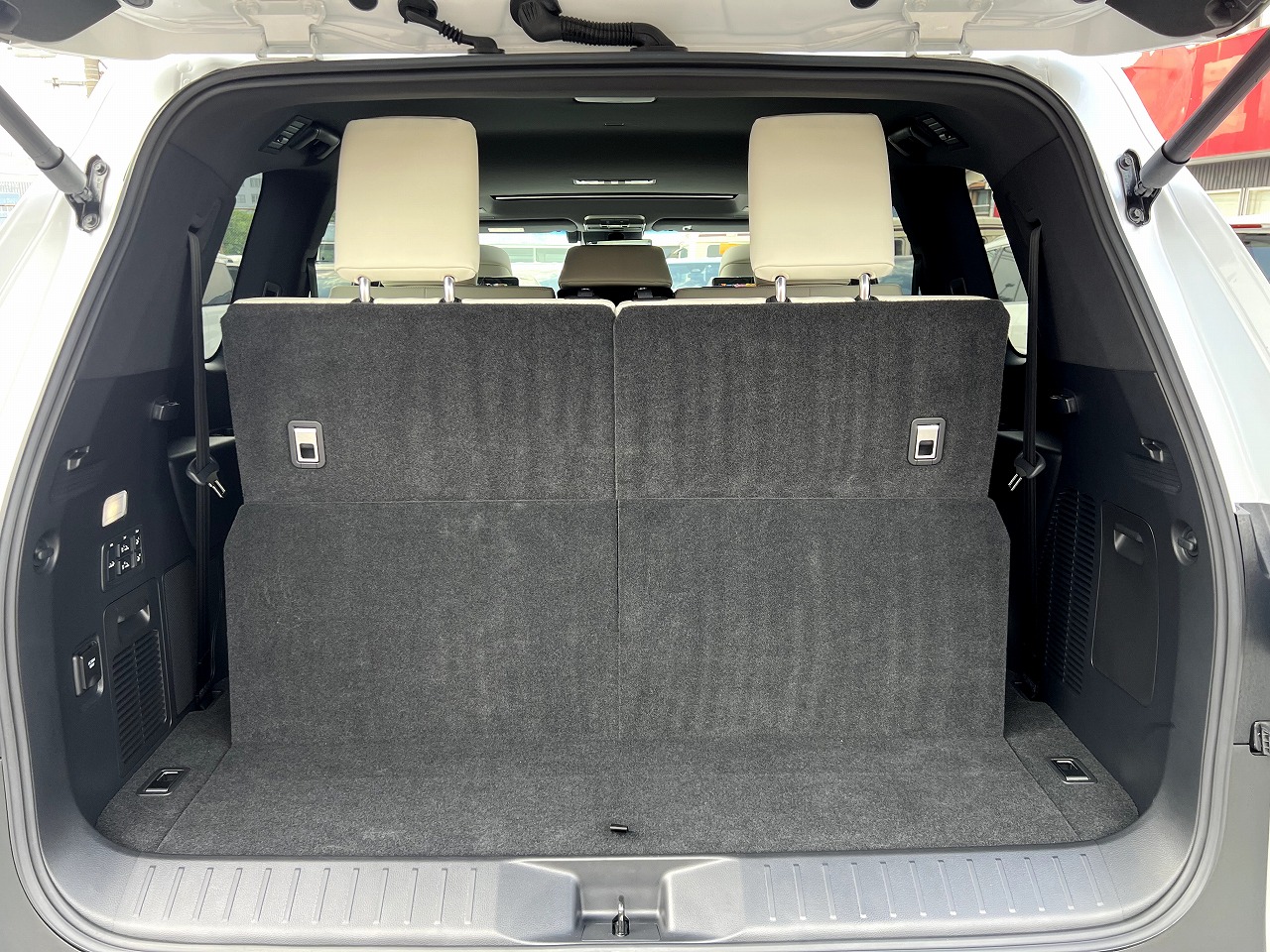 LEXUS LX 600