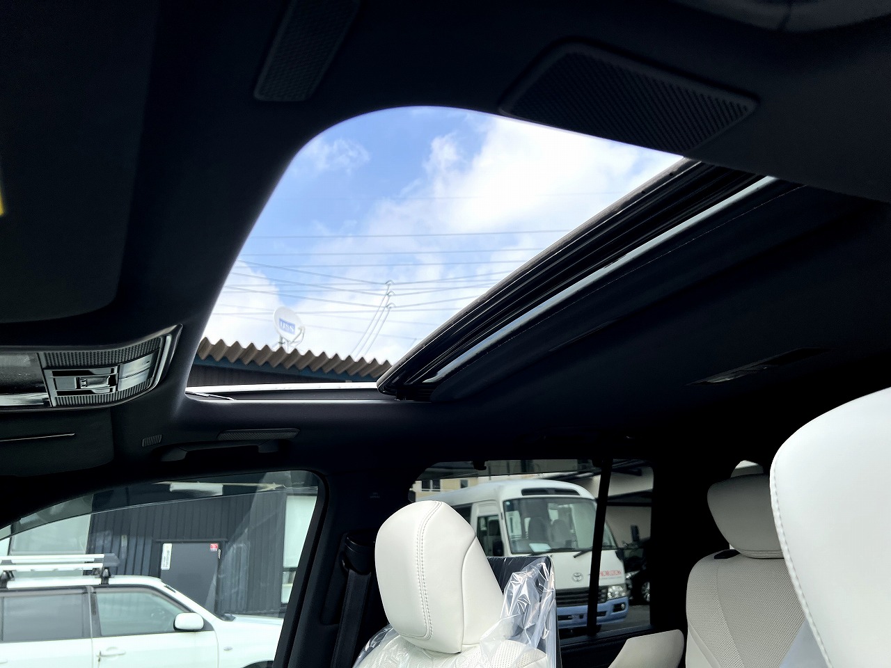 LEXUS LX 600