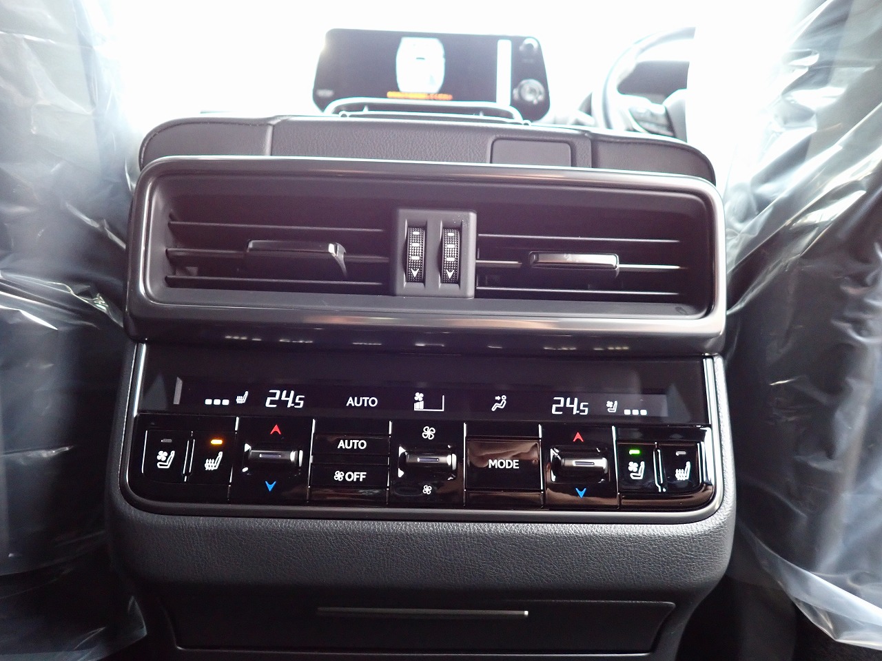 LEXUS LX 600