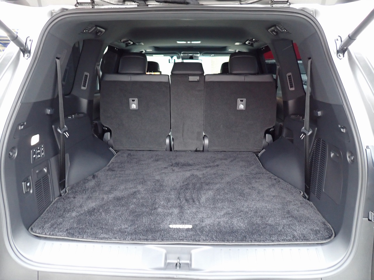LEXUS LX 600