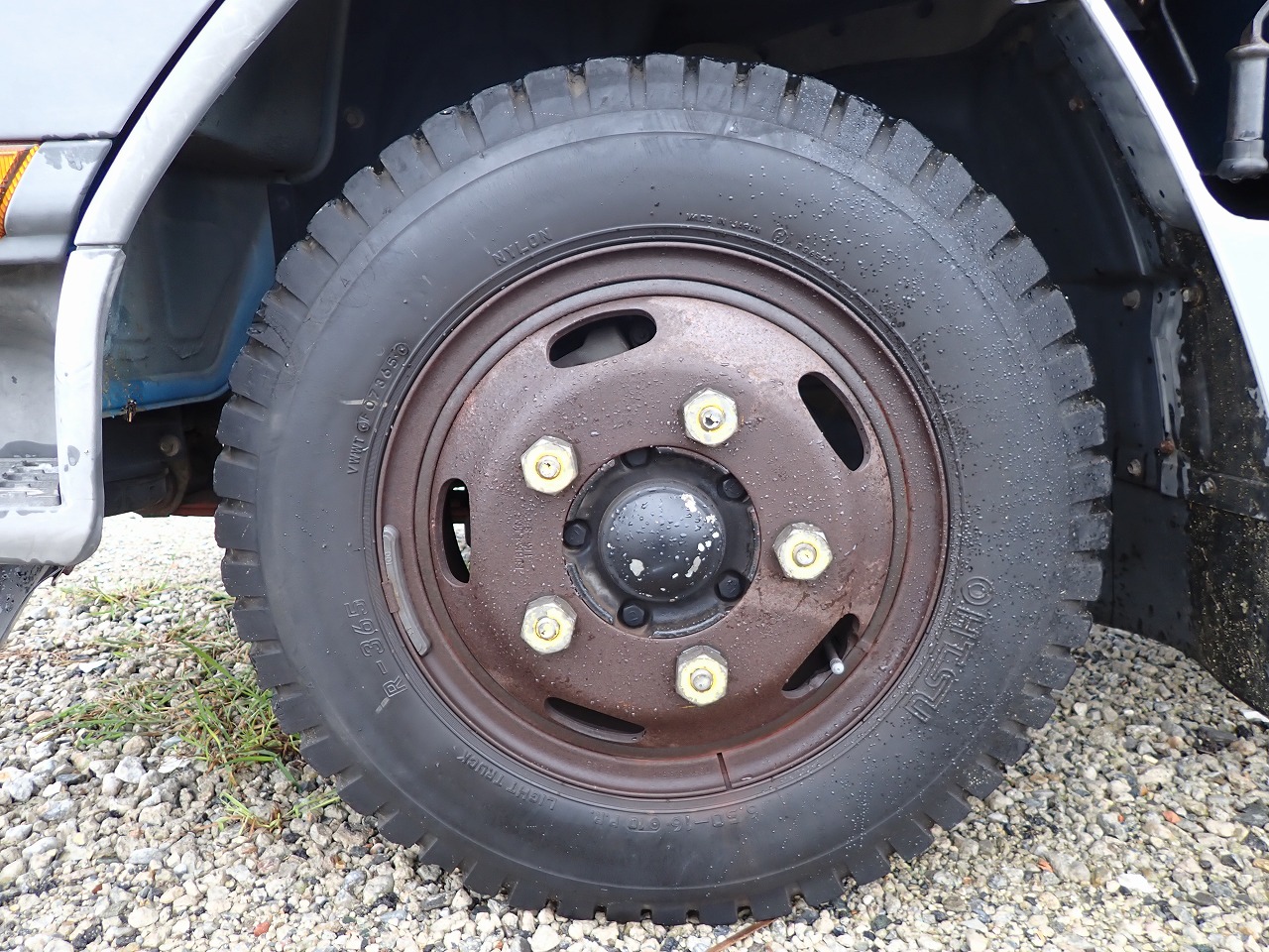 MITSUBISHI Canter