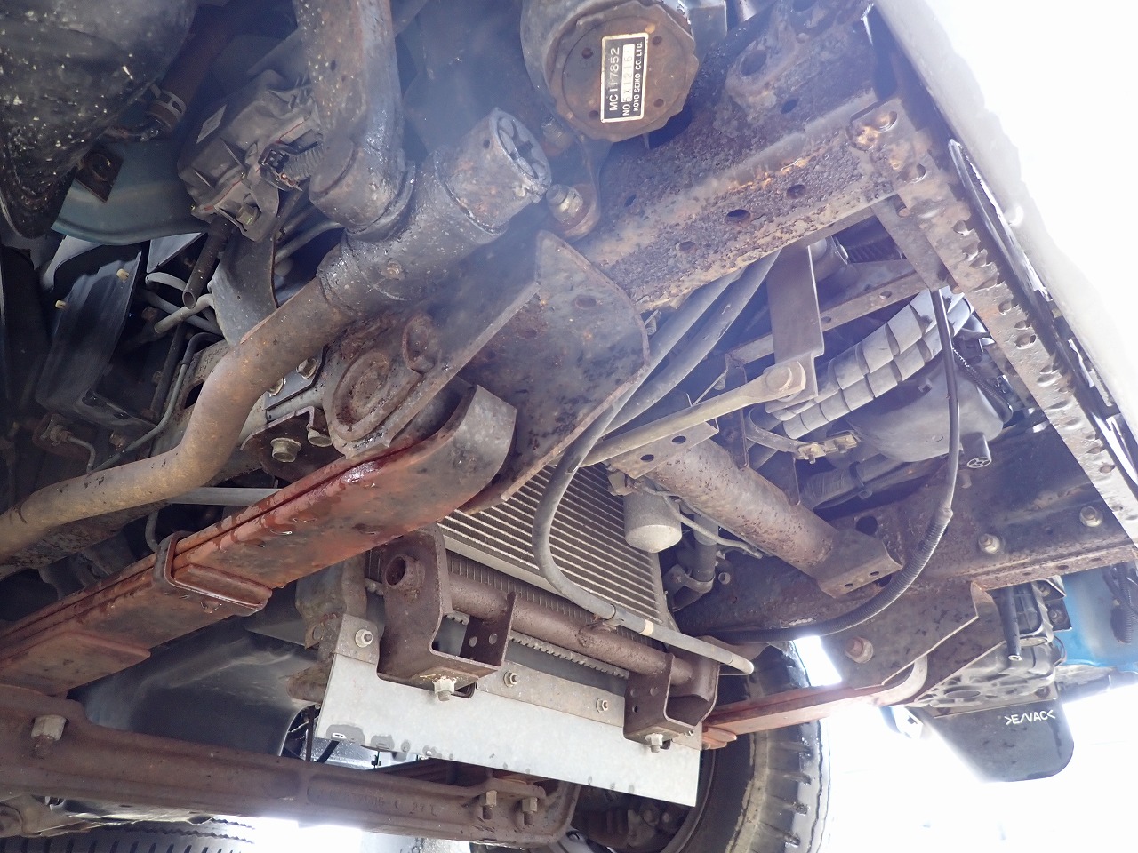 MITSUBISHI Canter