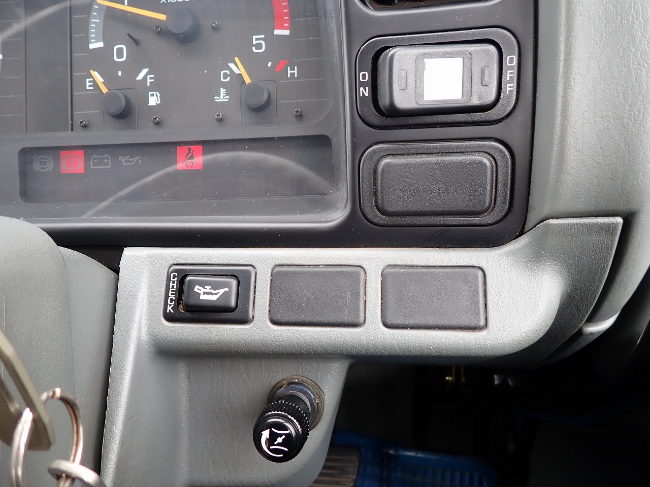 MITSUBISHI Canter