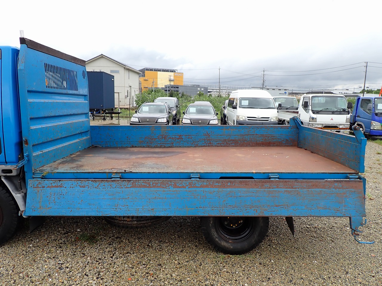 MITSUBISHI Canter