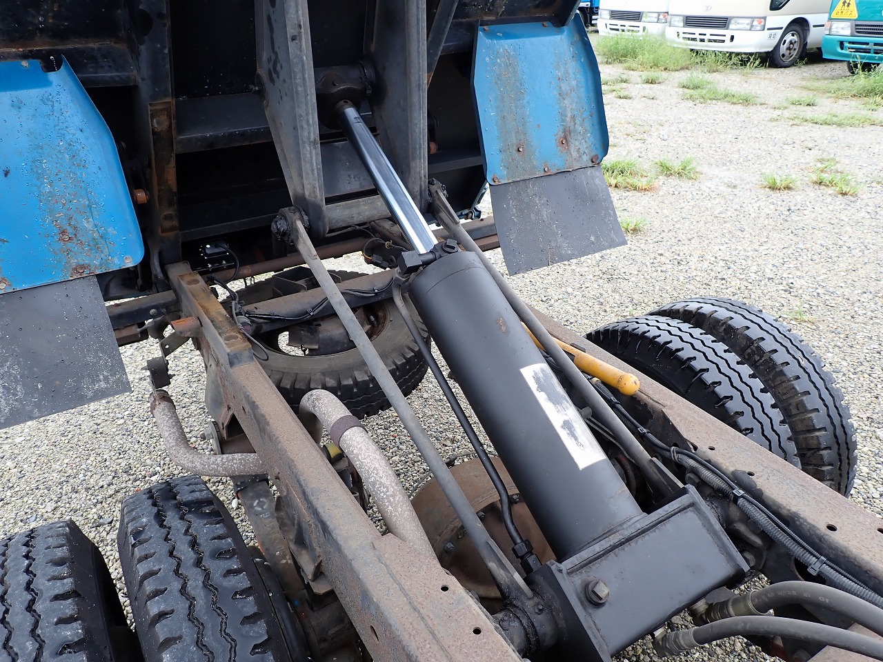 MITSUBISHI Canter
