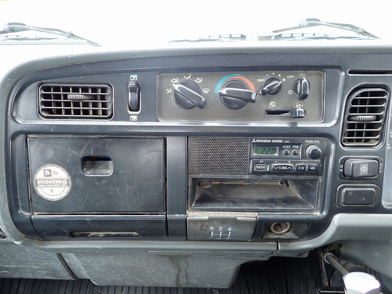 MITSUBISHI Canter