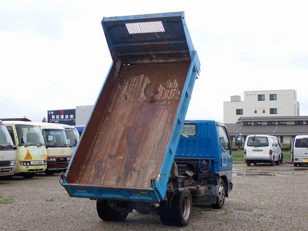 MITSUBISHI Canter