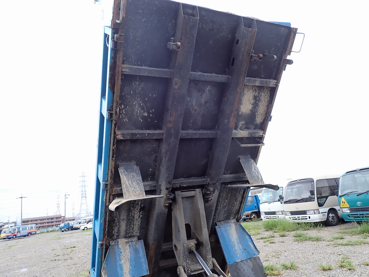 MITSUBISHI Canter