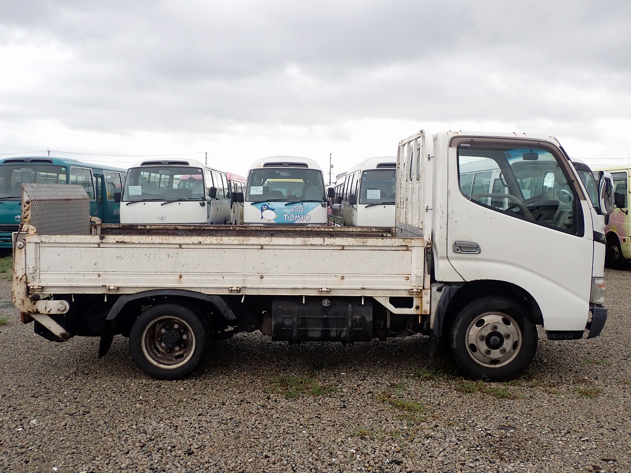 TOYOTA Dyna Truck