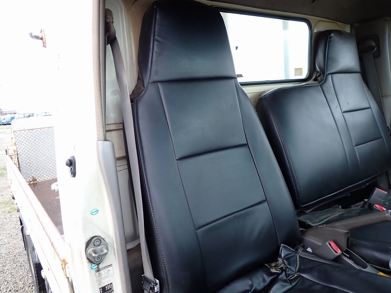 TOYOTA Dyna Truck