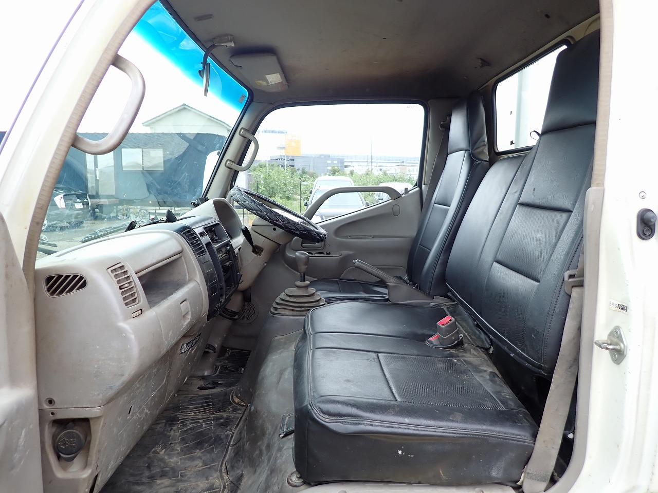 TOYOTA Dyna Truck