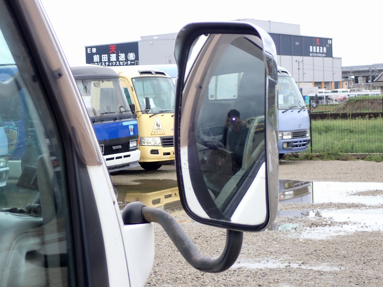 TOYOTA Dyna Truck