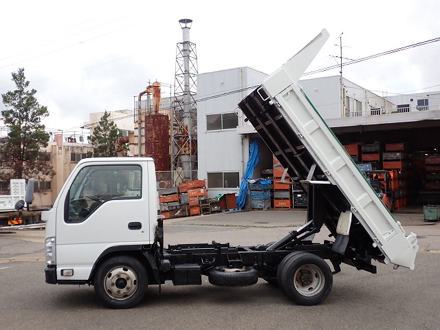 ISUZU Elf Truck